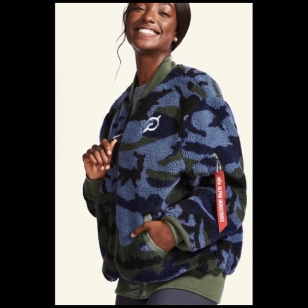 Peloton Sherpa Bomber jacket size small new
